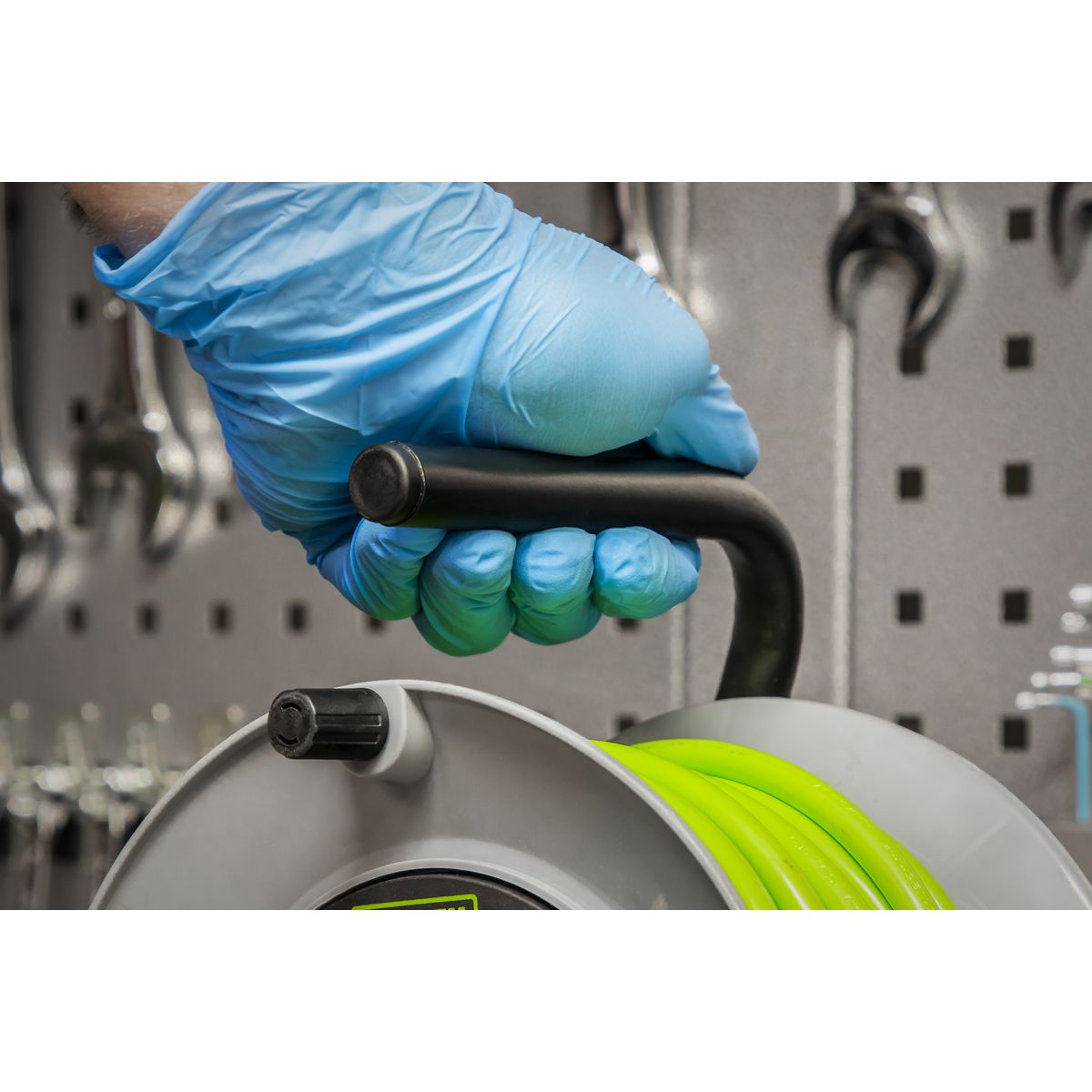 Sealey 15m Cable Reel with Thermal Trip 4 x 230V - Hi-Vis Green - Image 2