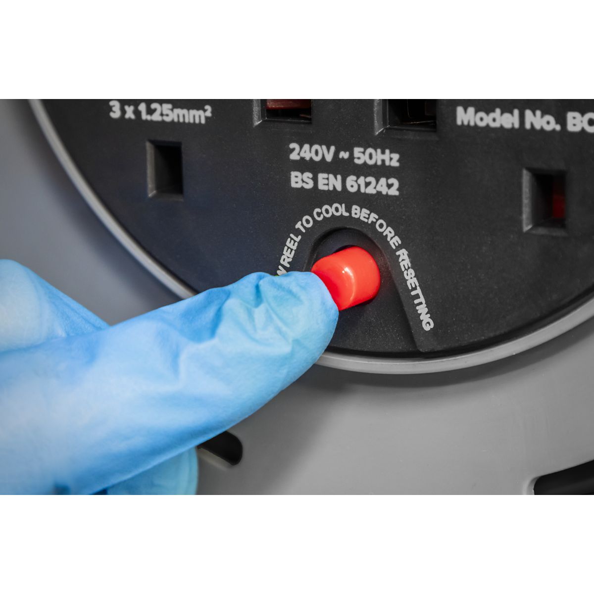 Sealey 50m Cable Reel with Thermal Trip 4 x 230V - Image 7