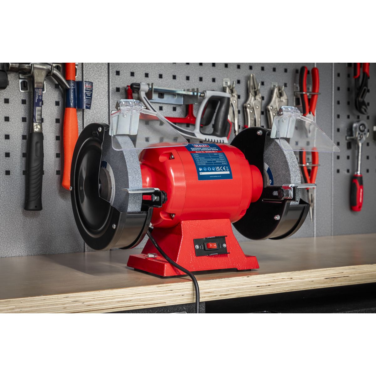 Sealey Heavy-Duty 200mm Bench Grinder 600W/230V - Image 6