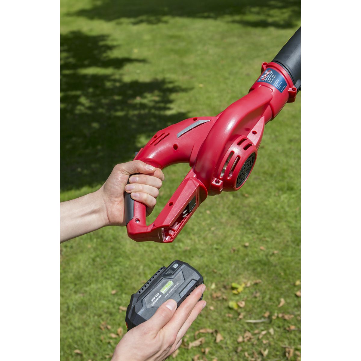 Sealey SV20 Series Cordless Leaf Blower with 20V 4Ah Battery & Charger - Image 8