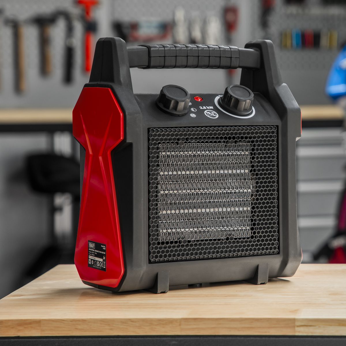 Sealey Industrial Ceramic Fan Heater 2800W - Image 4