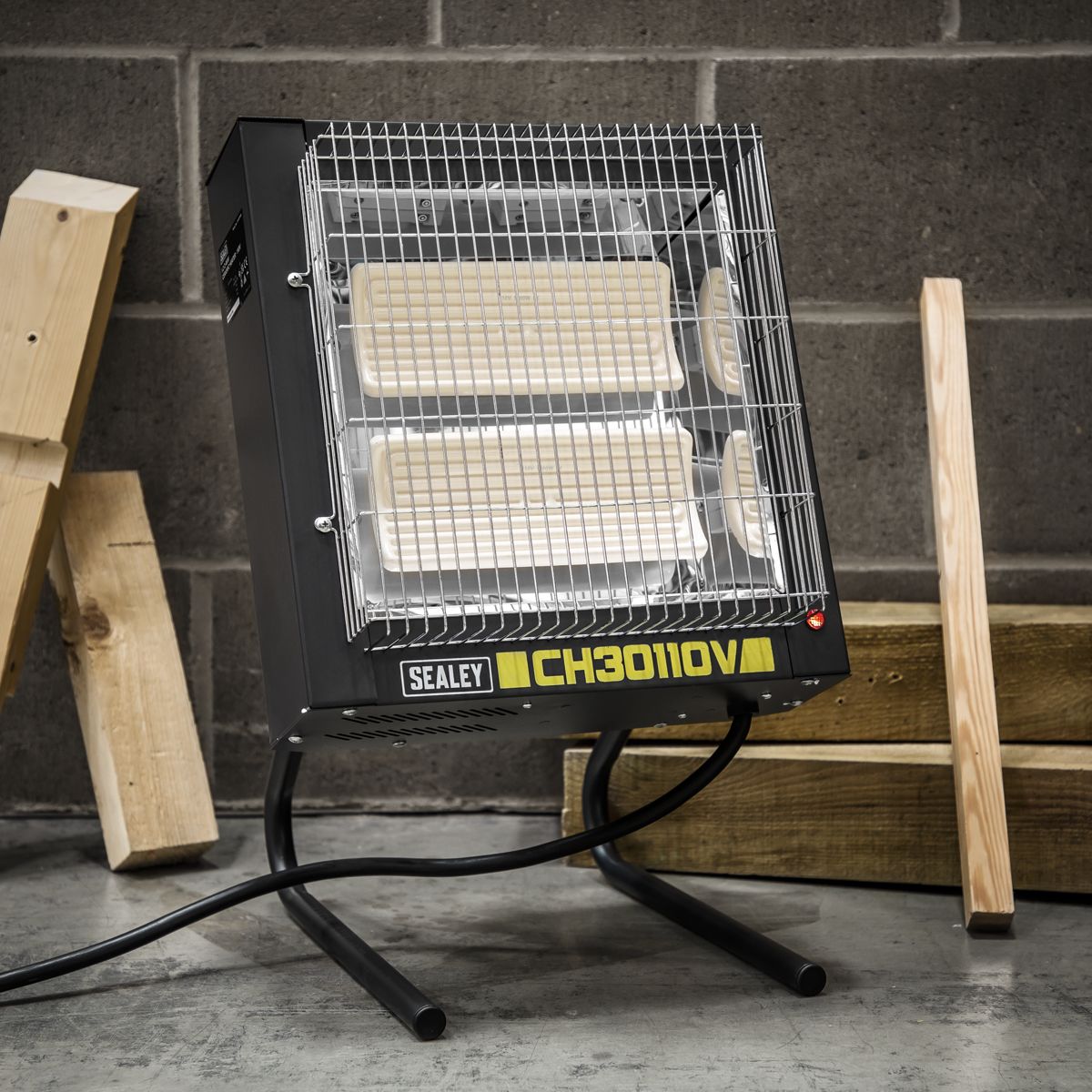 Sealey Ceramic Heater 1.2/2.4kW,110V - Image 3