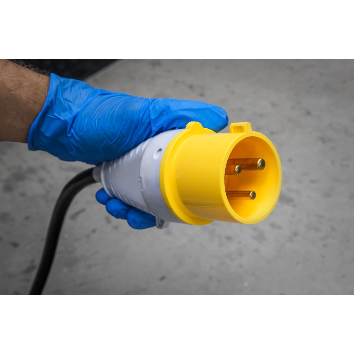 Sealey Ceramic Heater 1.2/2.4kW,110V - Image 10