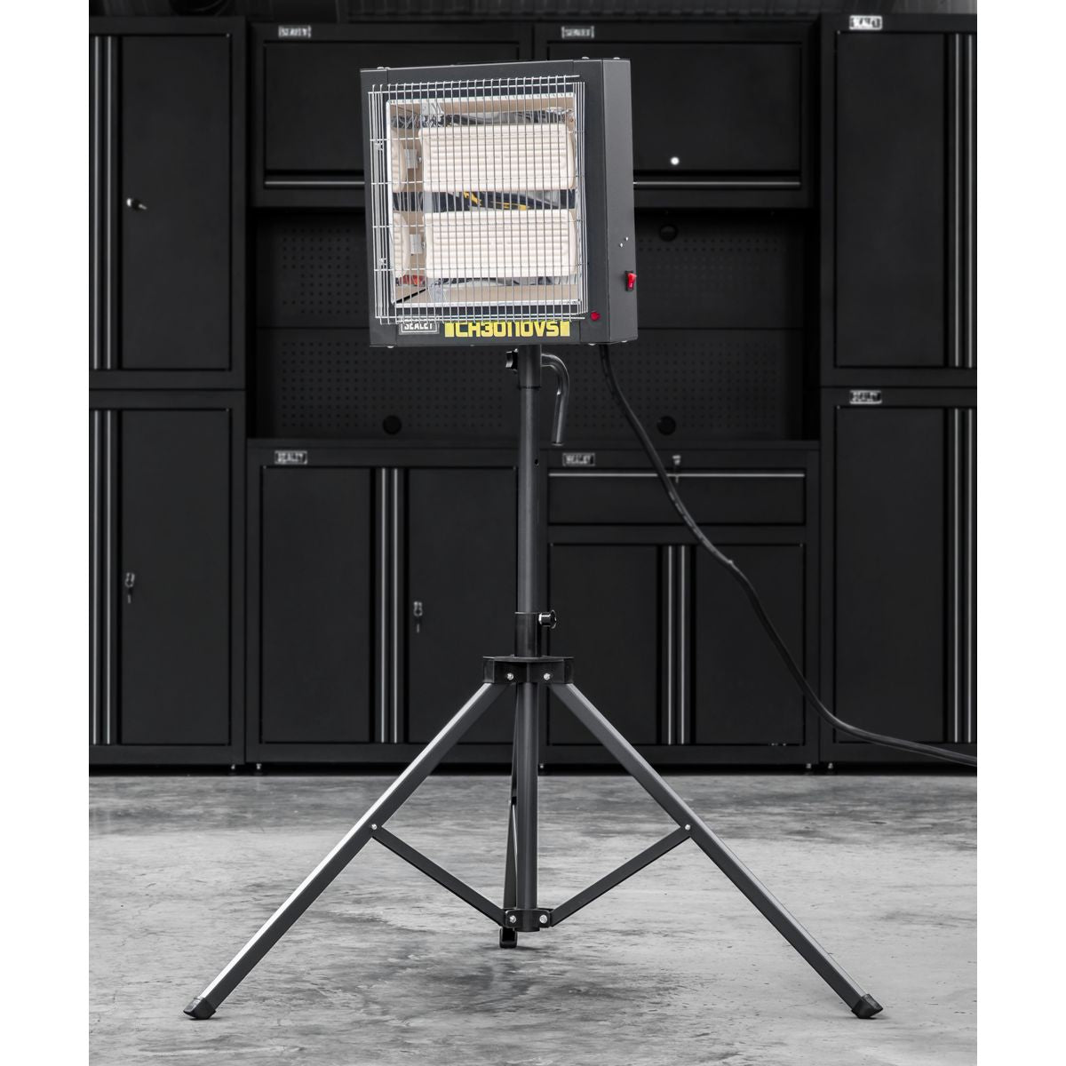 Sealey Ceramic Heater with Tripod Stand 1.2/2.4kW, 110V - Image 9