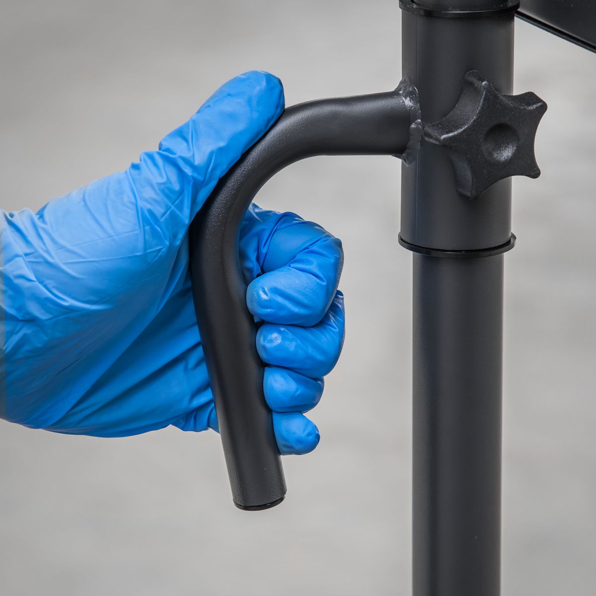 Sealey Ceramic Heater with Tripod Stand 1.4/2.8kW, 230V - Image 3