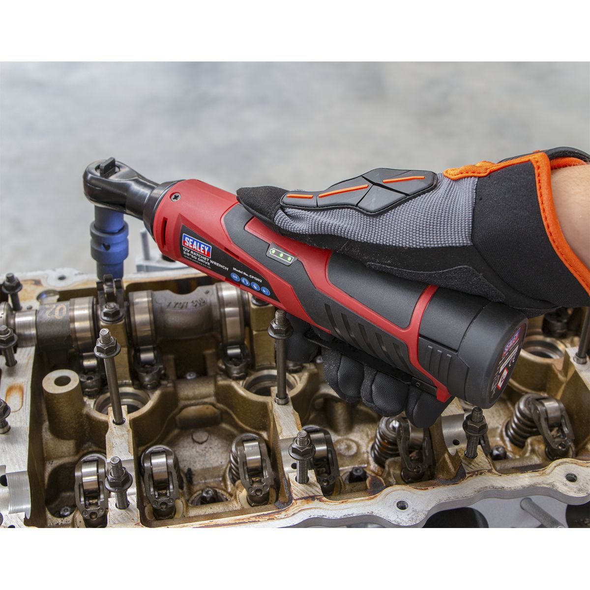 Sealey SV12 Series 3/8"Sq Drive Cordless Ratchet Wrench Kit 12V 1.5Ah - 2 Batteries - Image 10