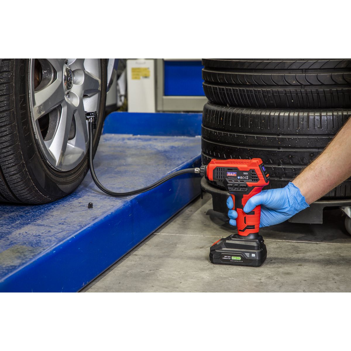 Sealey SV20 Series Cordless Tyre Inflator 20V - Body Only - Image 9