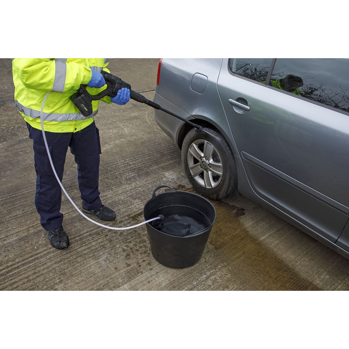 Sealey SV20 Series Cordless Pressure Washer Kit 20V 2Ah - Image 6