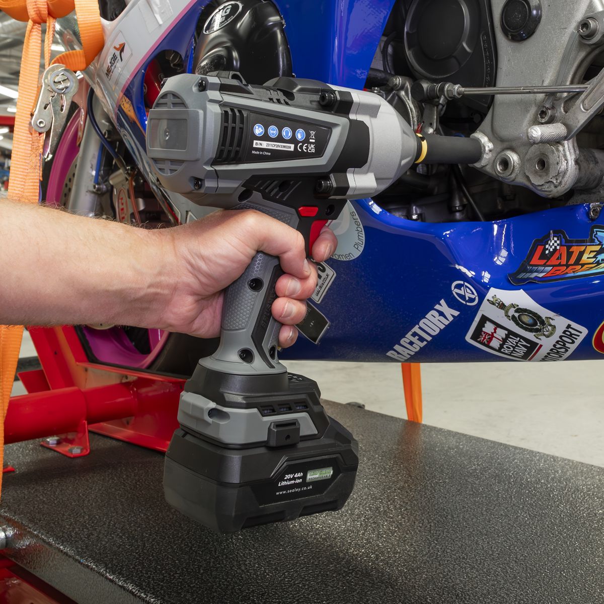 Sealey Premier SV20 Series Cordless Impact Wrench Kit 20V 4Ah - 2 Batteries - Image 8