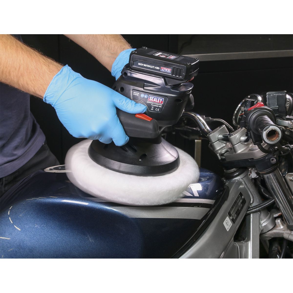 Sealey 240mm Cordless Polisher 18V - Image 3