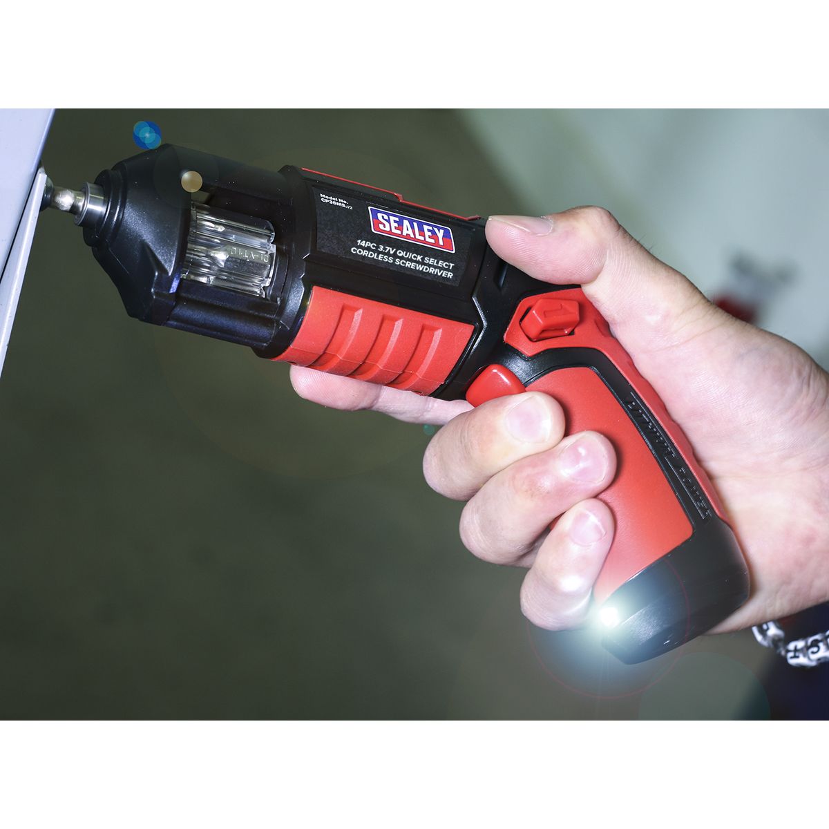 Sealey Cordless Quick Select Screwdriver 3.7V 14pc - Image 4