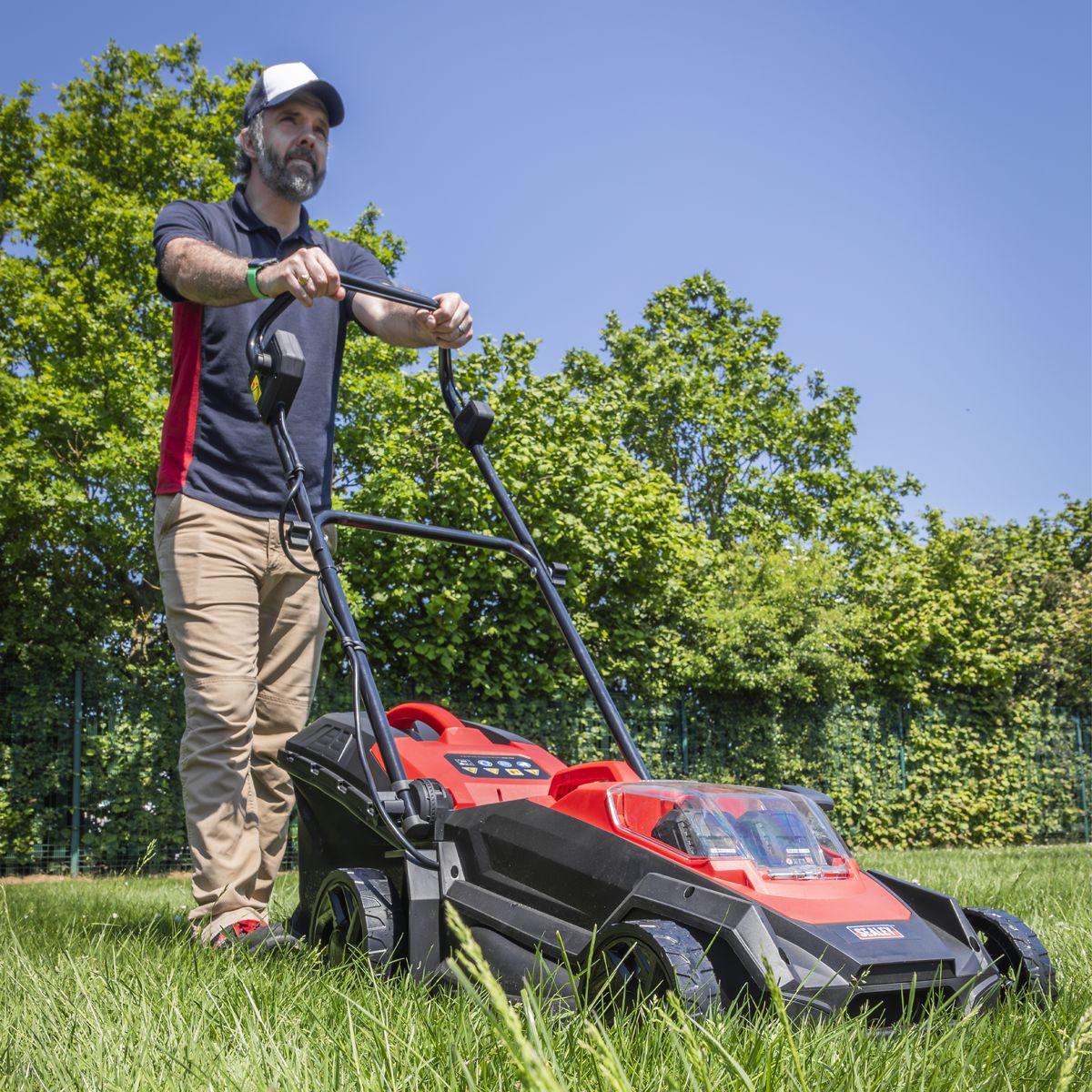 Sealey Cordless Lawn Mower Kit 40V 4Ah SV20 Series 40cm - Image 2