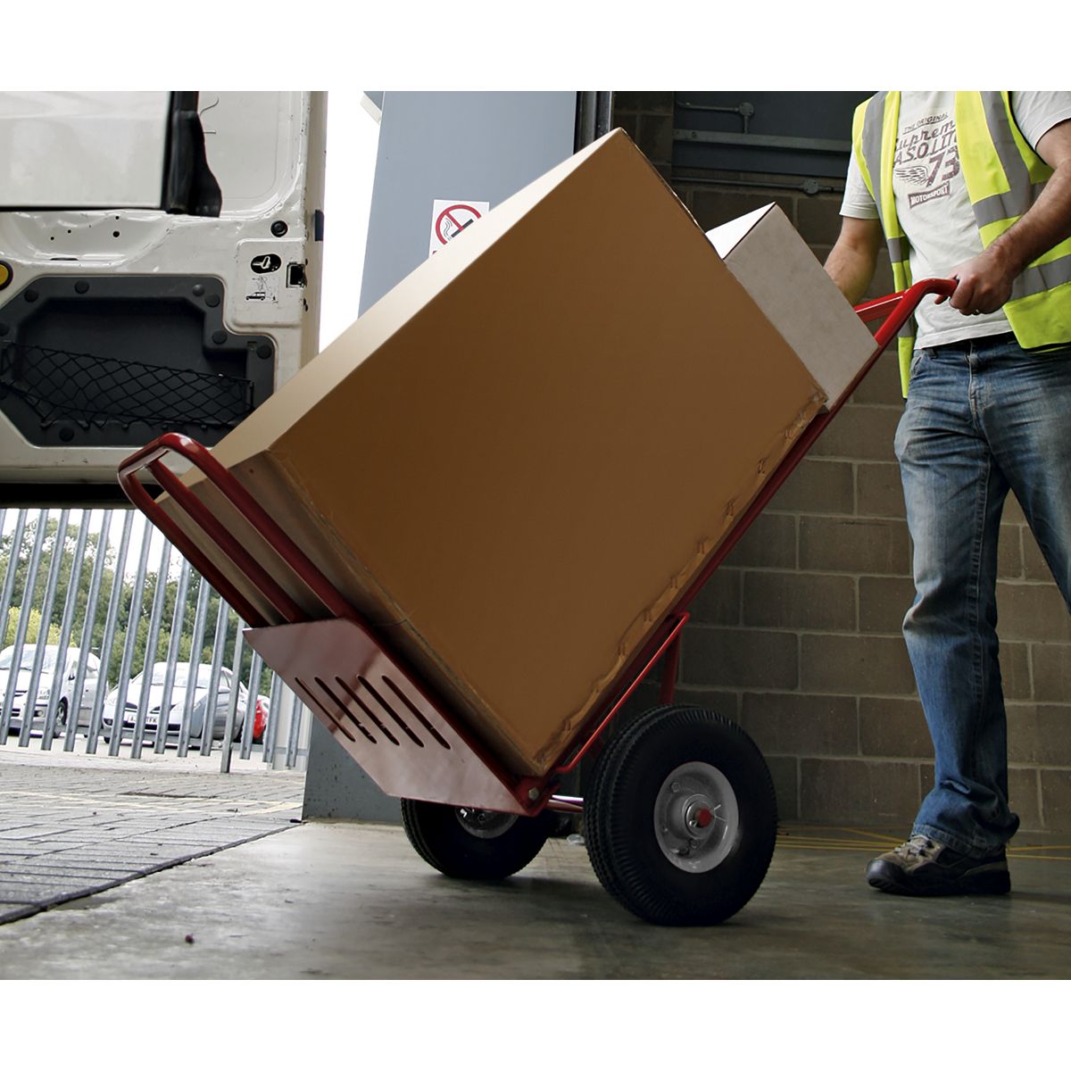 Sealey Folding Sack Truck with Pneumatic Tyres 250kg Capacity - Image 3