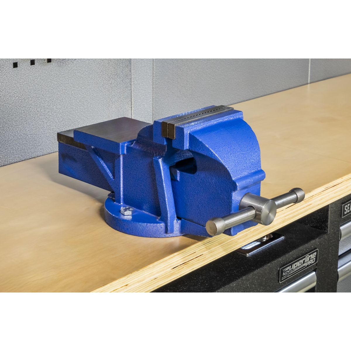 Sealey Professional Heavy-Duty Fixed Base Vice 125mm - Image 4
