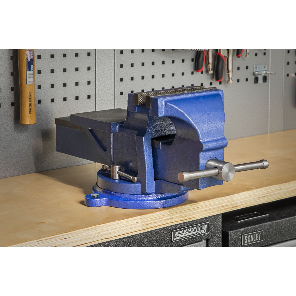 Sealey Professional Heavy-Duty Fixed Base Vice 200mm - Image 4