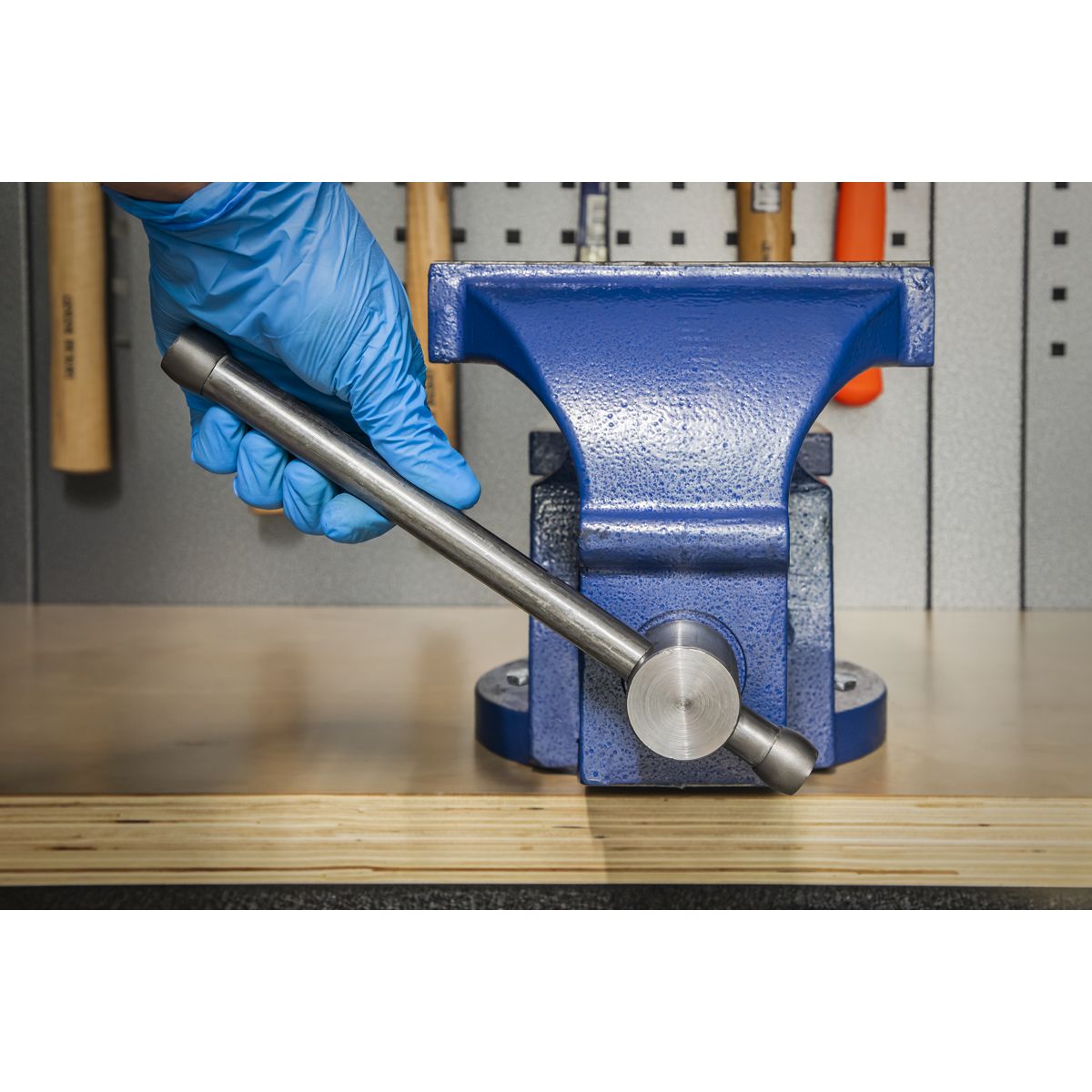 Sealey Professional Heavy-Duty Fixed Base Vice 200mm - Image 5