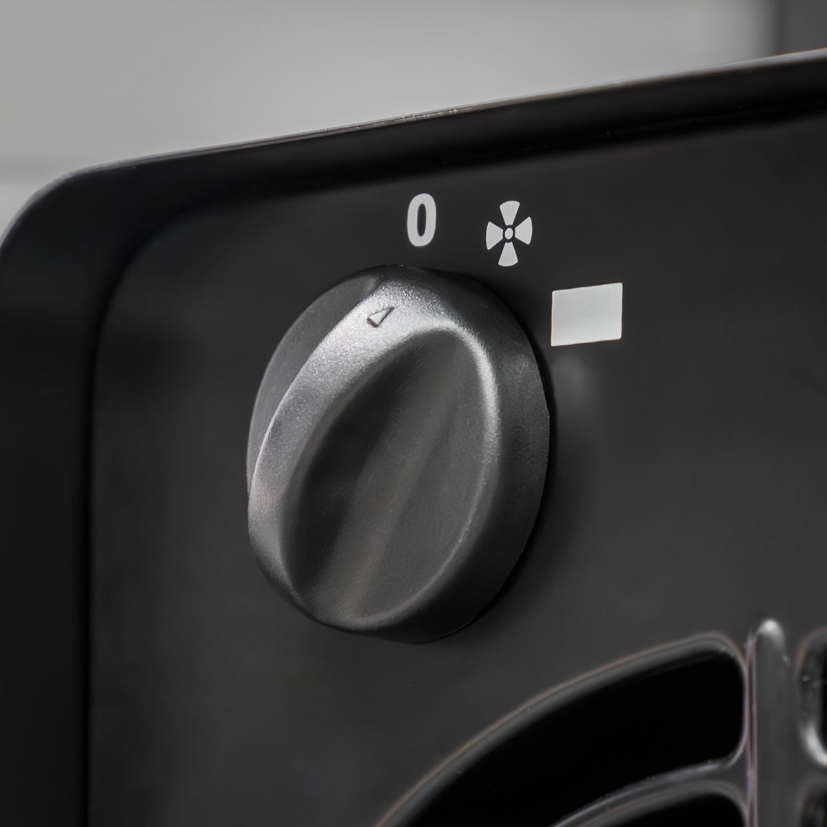 Sealey Industrial Fan Heater with Ducting 2kW - Image 5