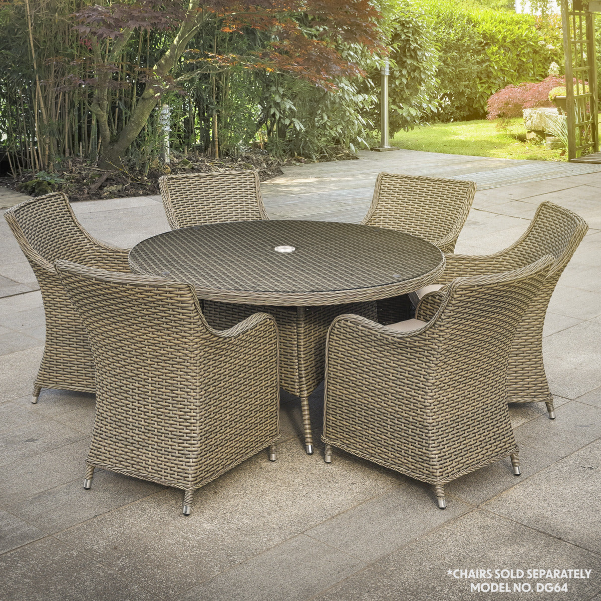 Dellonda Chester Rattan Wicker Round Outdoor Dining Table with Tempered Glass Top DG67