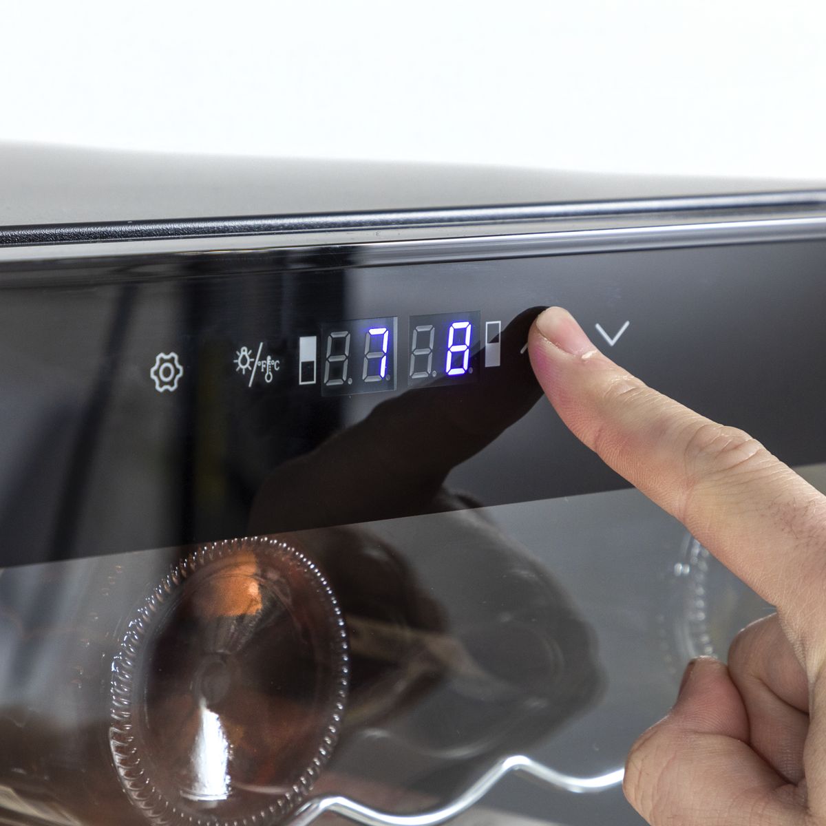 Baridi 52 Bottle Dual Zone Wine Fridge & Cooler - Image 8