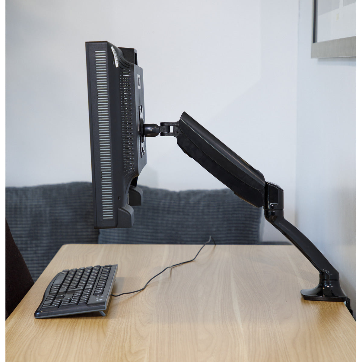 Dellonda Adjustable Single Monitor Arm with 360° Rotation - Black DH24