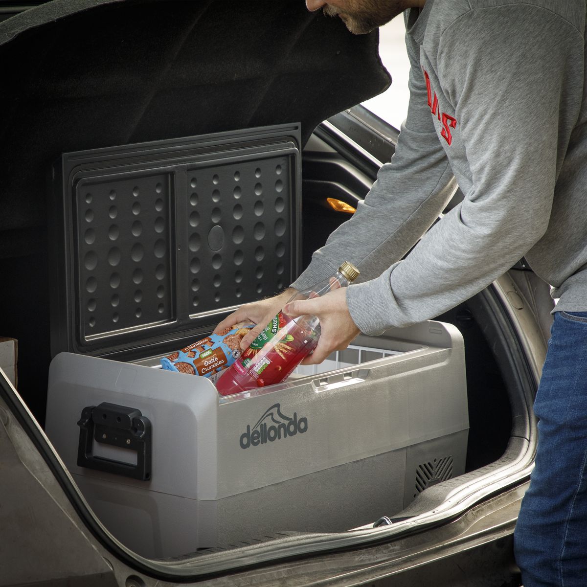 Dellonda Portable Fridge Freezer/Cool Box with LED Display 36L - Image 10