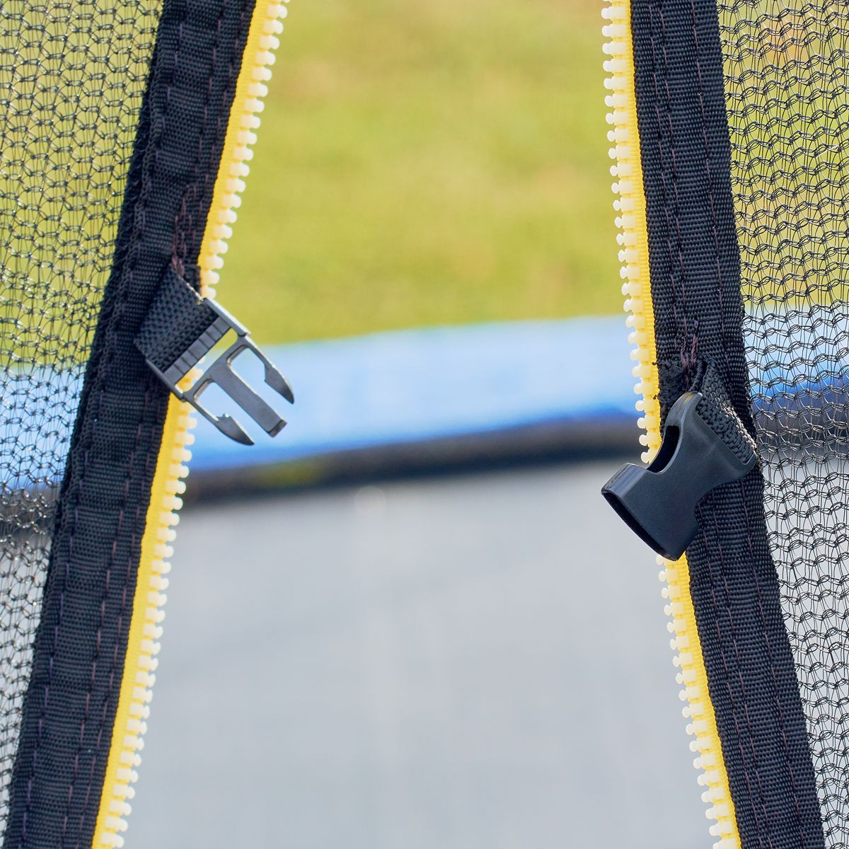 Dellonda Heavy-Duty Outdoor Trampoline with Safety Enclosure Net 12ft - Image 2