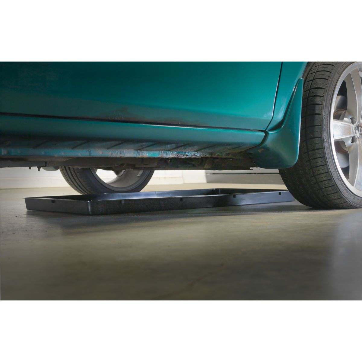 Sealey Low Profile Oil Drip Tray 25L - Image 3