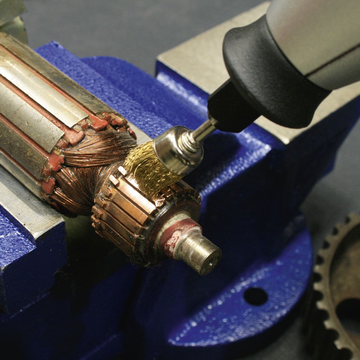 Sealey Multipurpose Rotary Tool & Engraver Kit 230V 219pc - Image 9