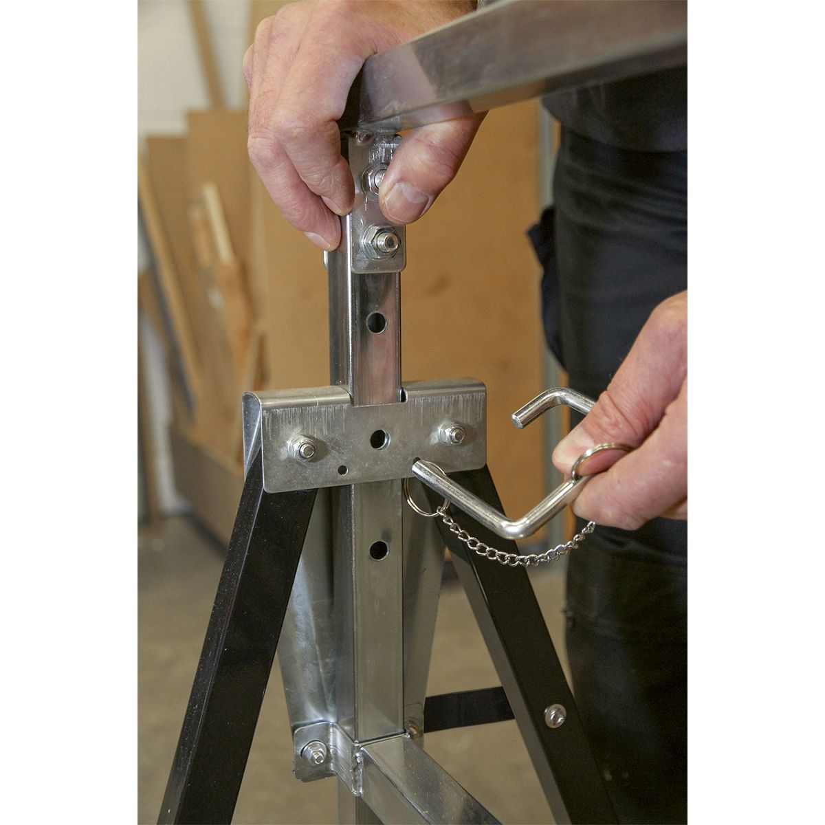 Sealey Fold Down Telescopic Trestle 200kg Capacity - Pair - Image 6