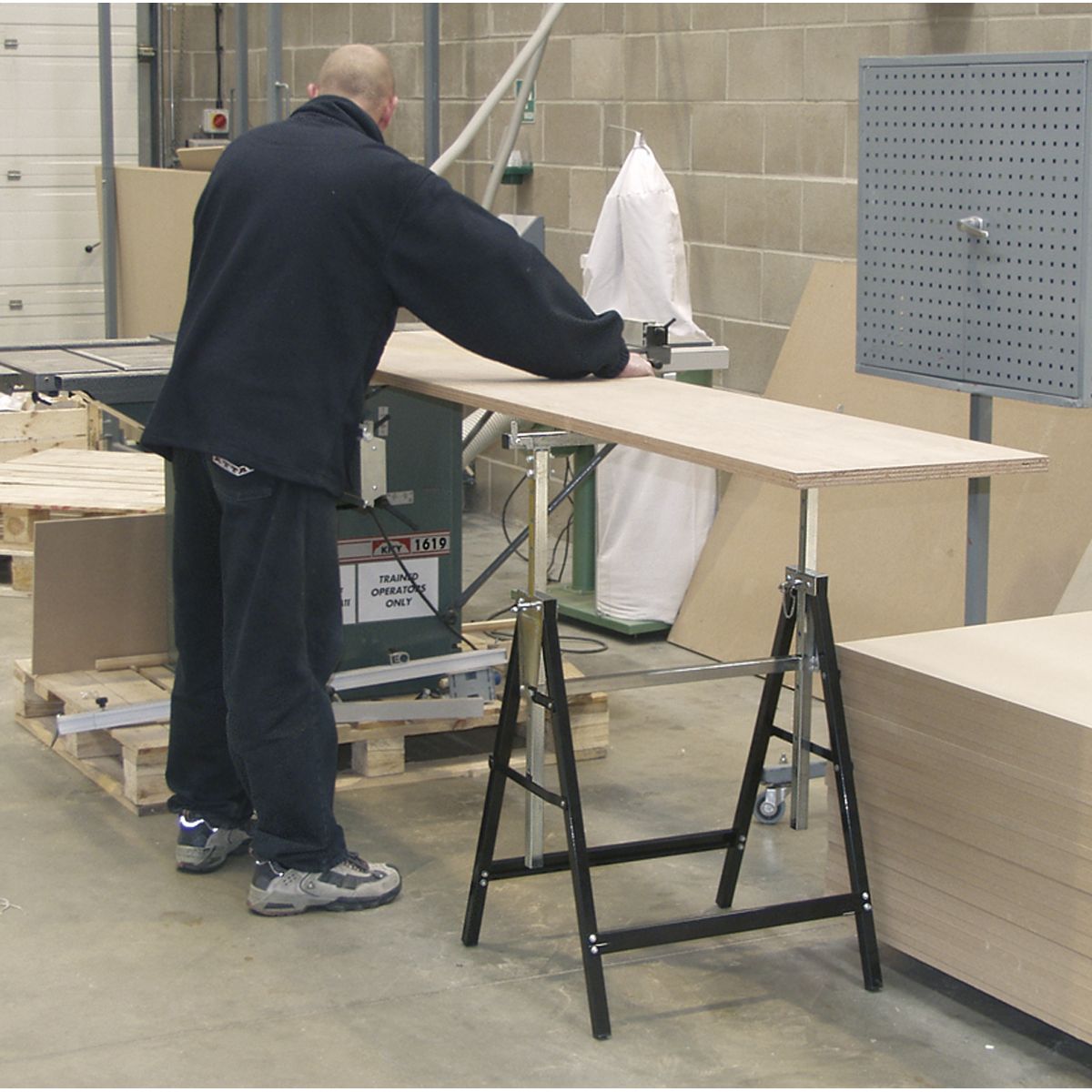 Sealey Fold Down Telescopic Trestle 200kg Capacity - Pair - Image 7