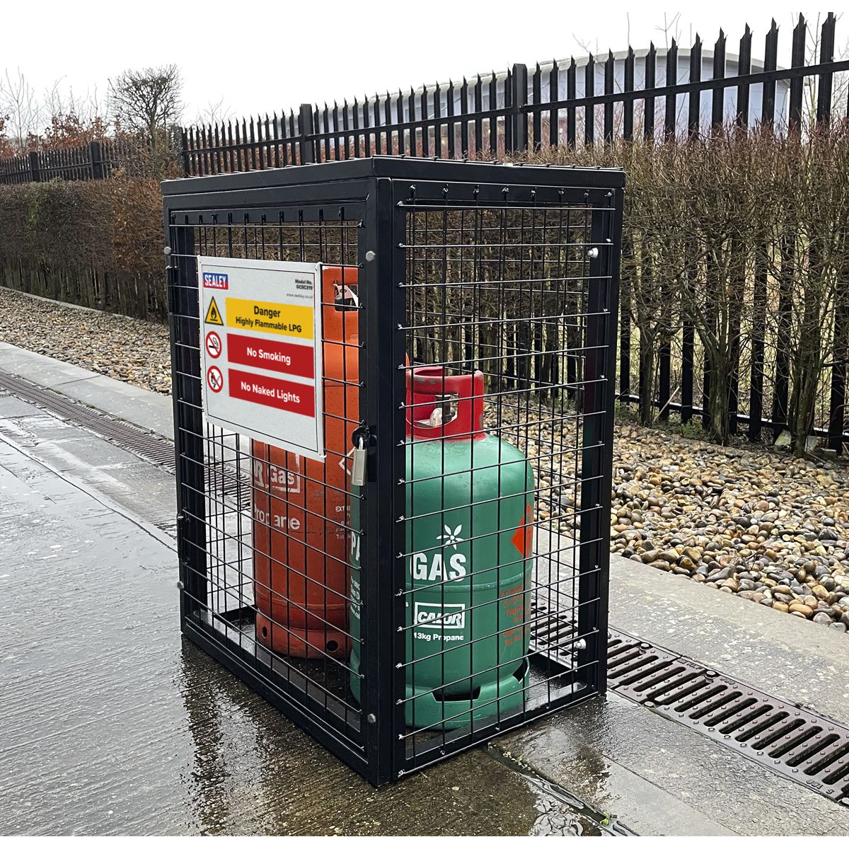 Sealey Gas Cylinder Safety Cage - 2 x 19kg - Image 6