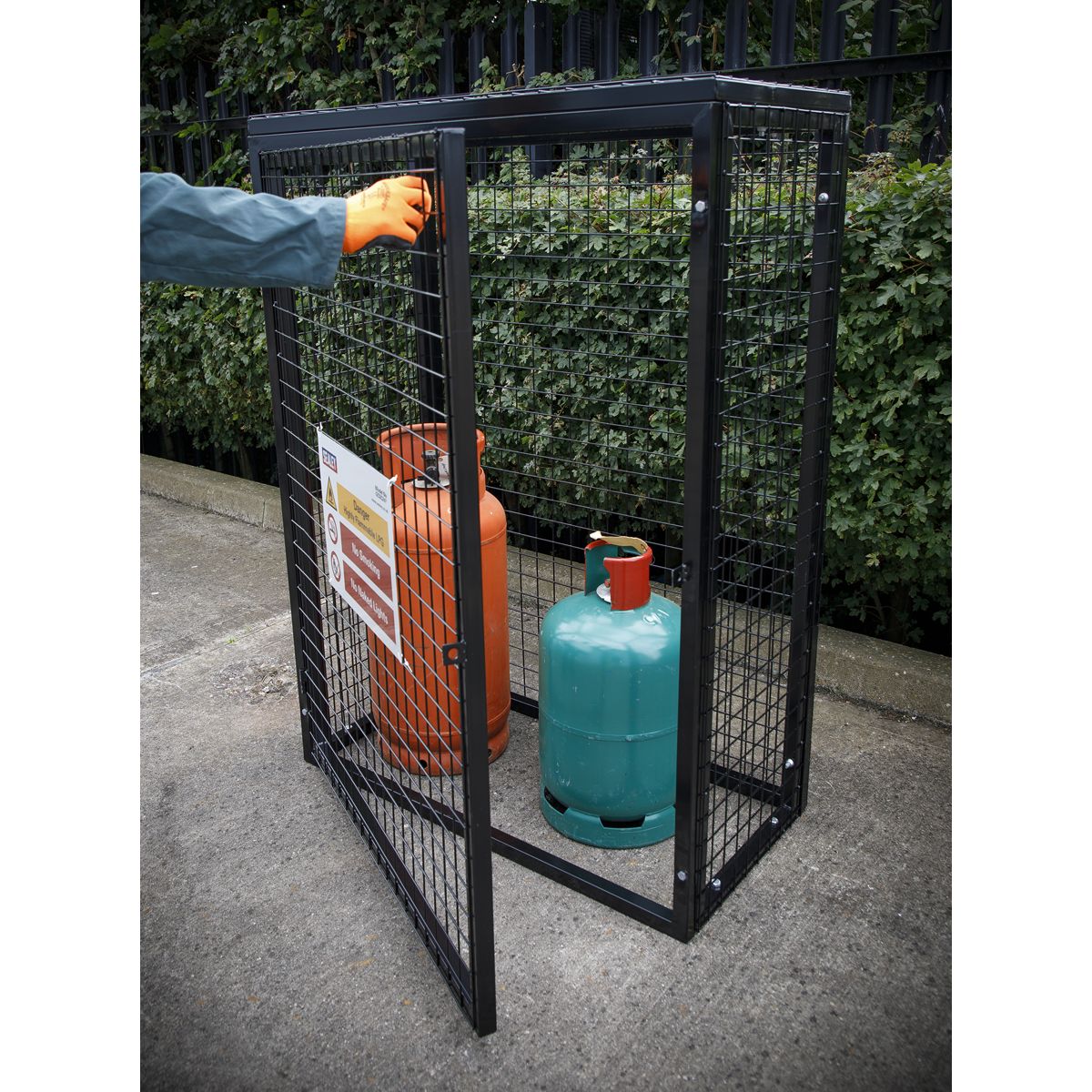 Sealey Gas Cylinder Safety Cage - 2 x 47kg - Image 2