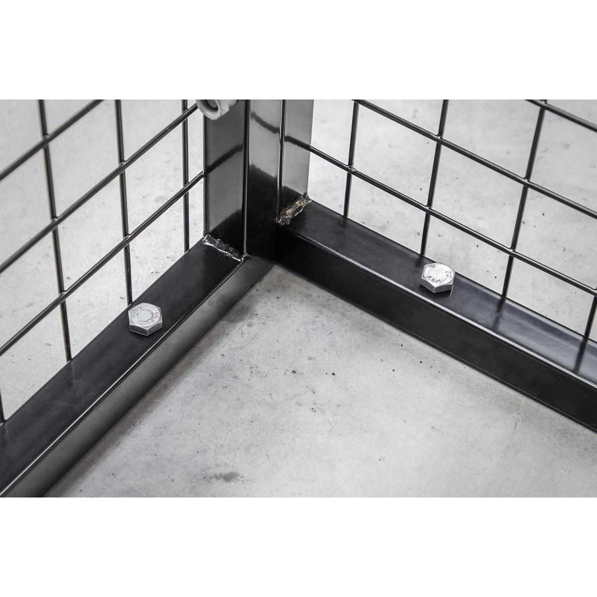 Sealey Gas Cylinder Safety Cage - 4 x 19kg - Image 5
