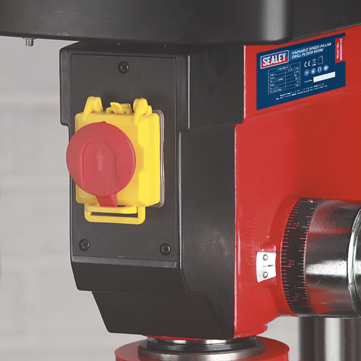 Sealey Floor Standing Pillar Drill 16-Speed 650W/230V - Image 2