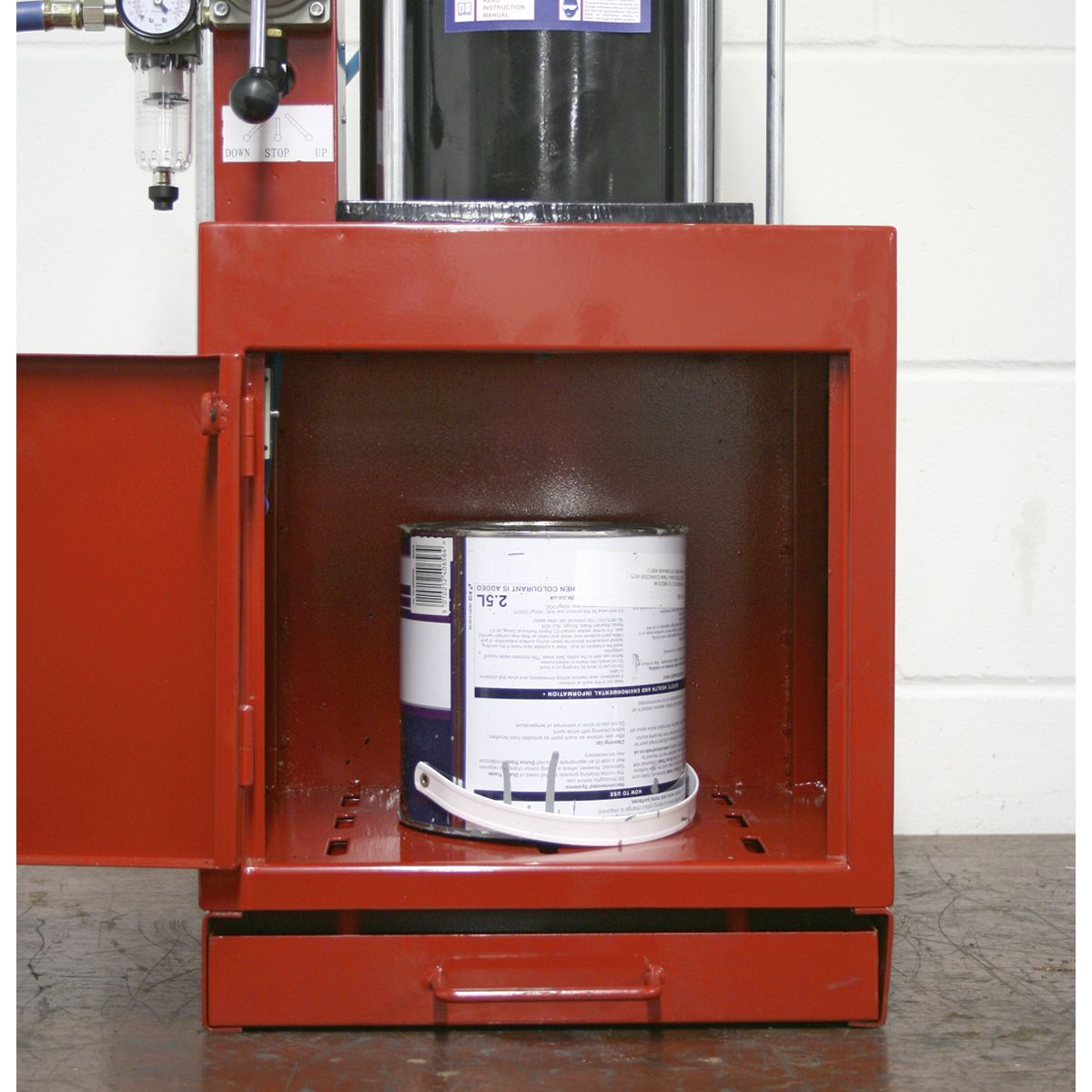 Sealey Pneumatic Paint Can Crusher 2.2 Tonne - Image 8