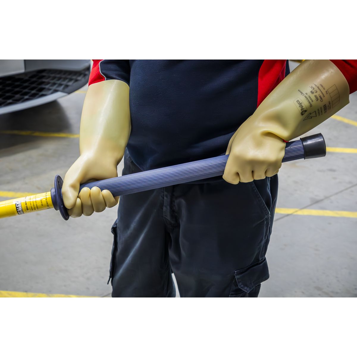 Sealey Electrician's Safety Gloves 1kV - Pair - Image 6