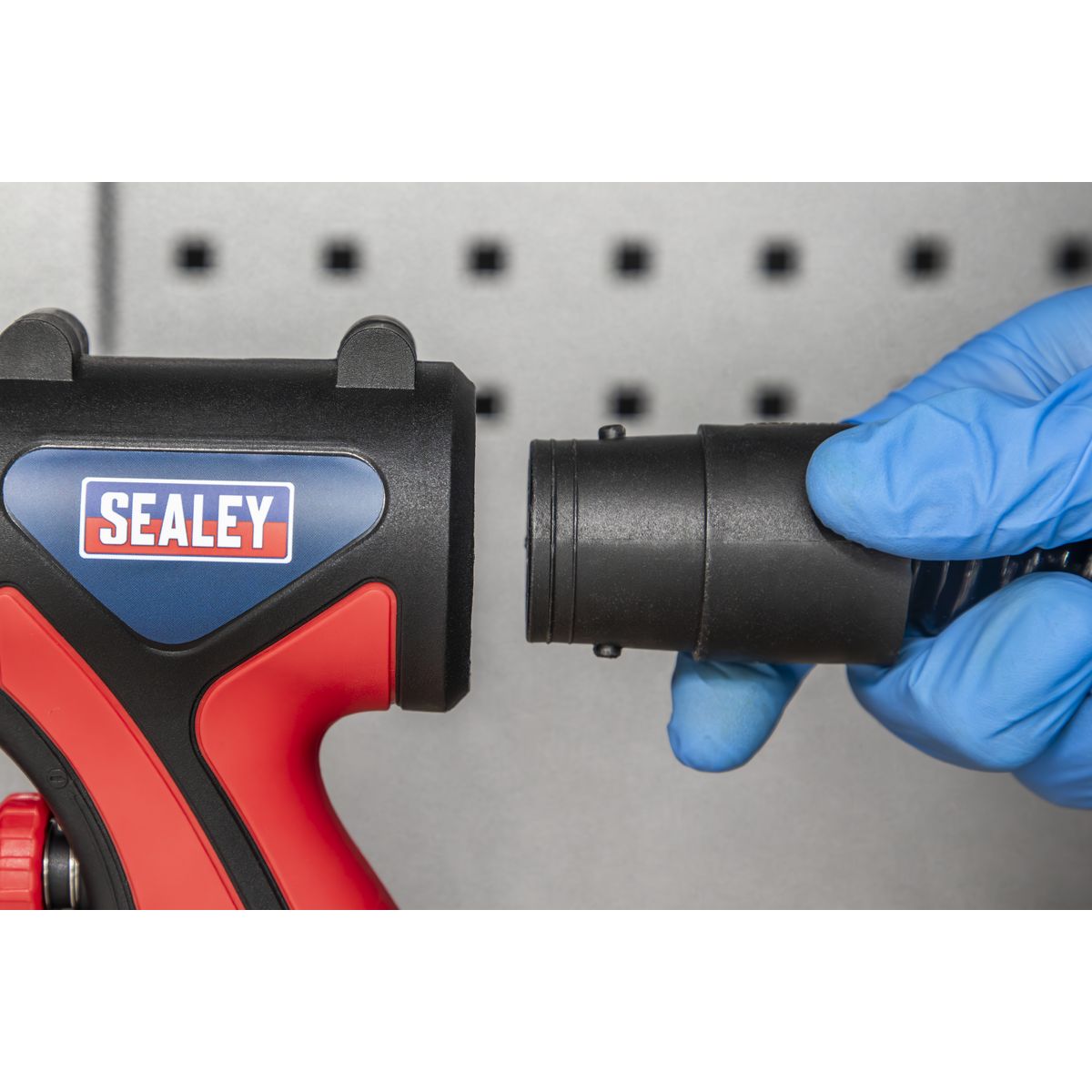 Sealey 700W HVLP Spray Gun Kit 230V - Image 2