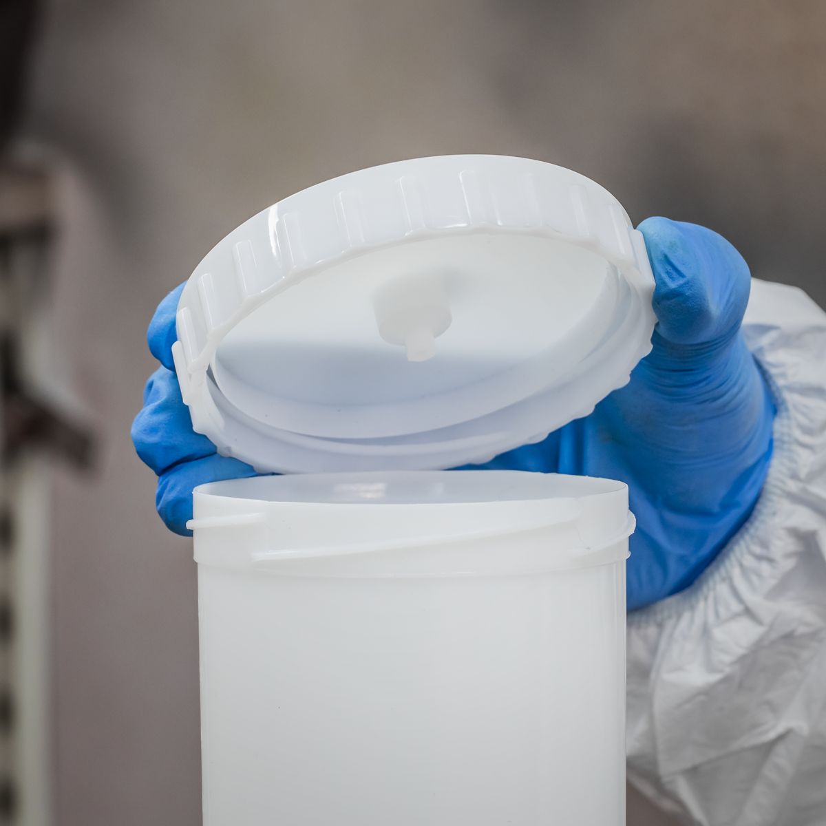 Sealey Workshop Series HVLP Gravity Feed Spray Gun 2mm Set-Up - Image 7