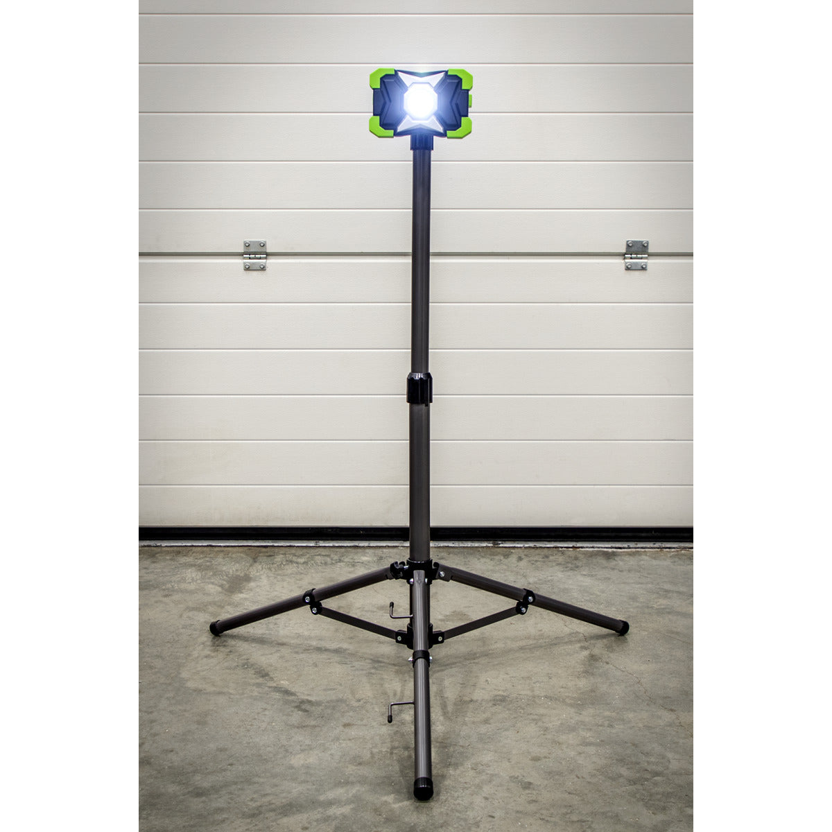 Sealey Portable Floodlight & Telescopic Tripod 15W COB LED LED1500PBKIT
