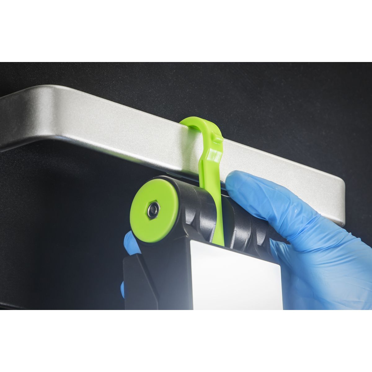 Sealey 3-in-1 Folding Floodlight 10W SMD LED - Image 10