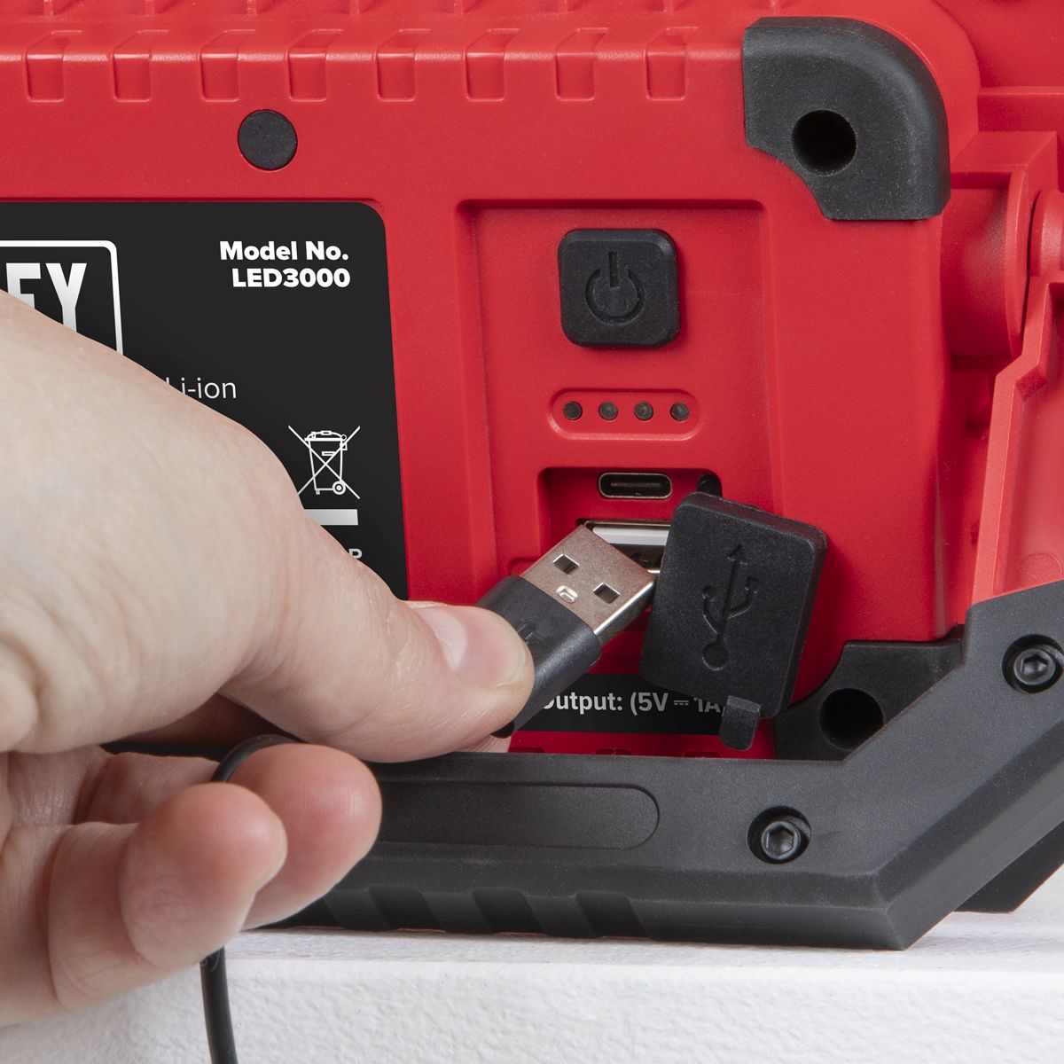 Sealey Rechargeable Portable Floodlight & Power Bank 30W COB LED - Image 9