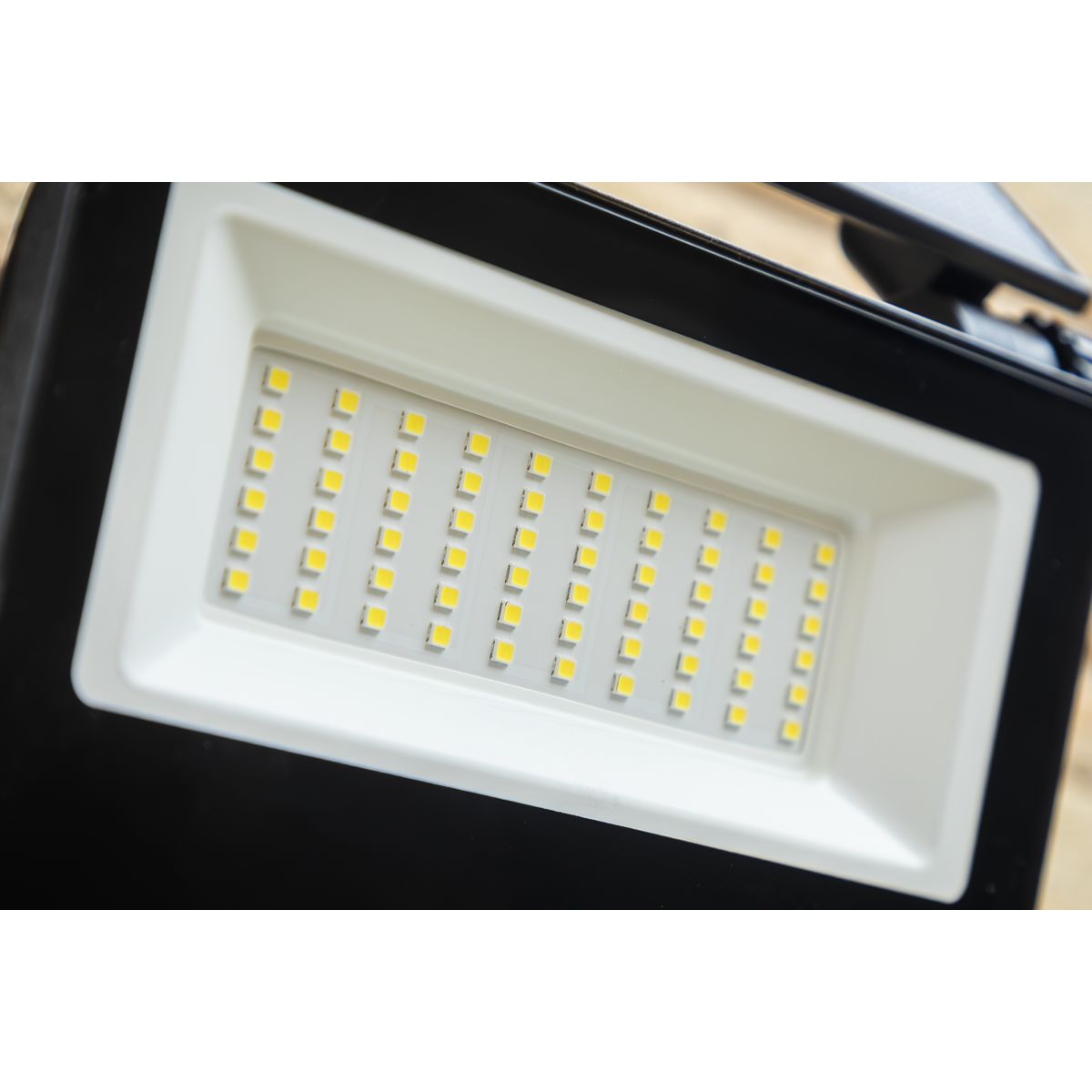 Sealey Extra-Slim Solar Floodlight with Wall Bracket 30W SMD LED - Image 5