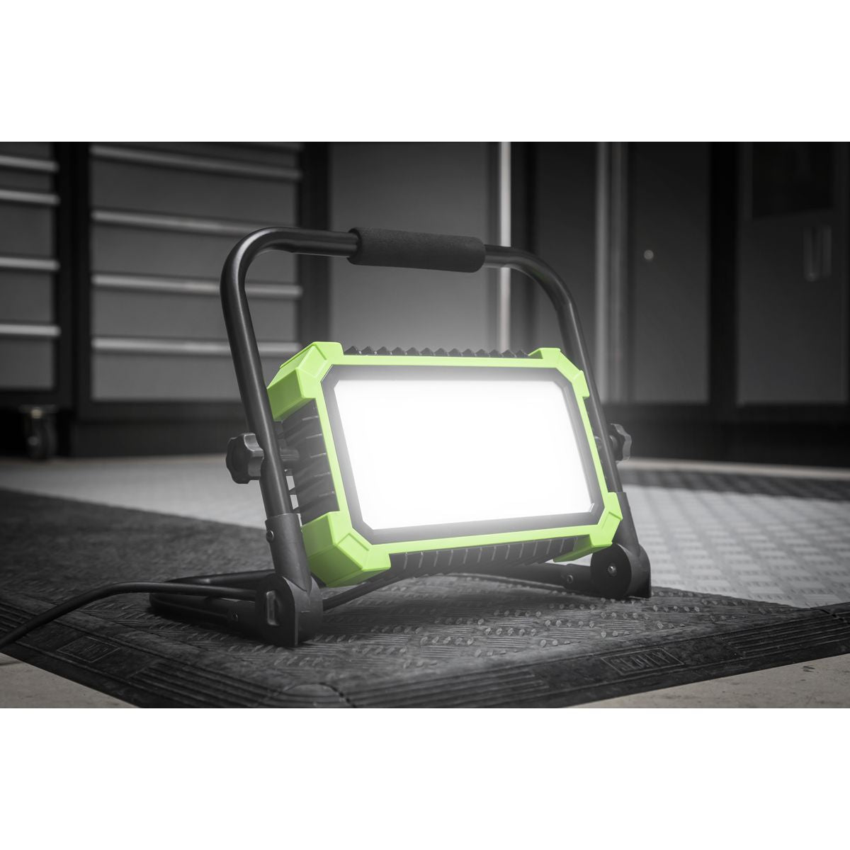Sealey Portable Floodlight 50W SMD LED 230V - Image 8