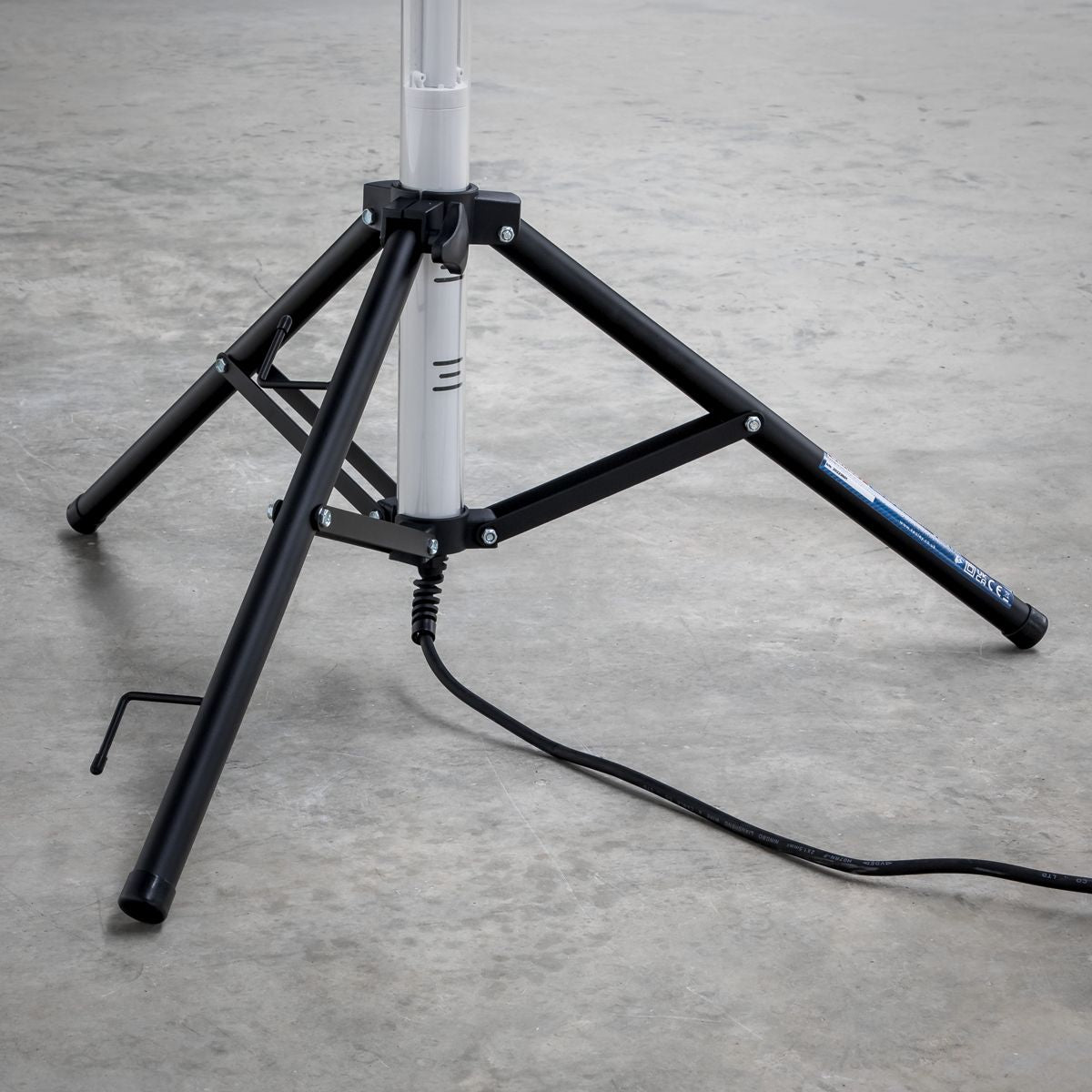 Sealey Slim Standing 360° Floodlight 60W SMD LED 230V - Image 7