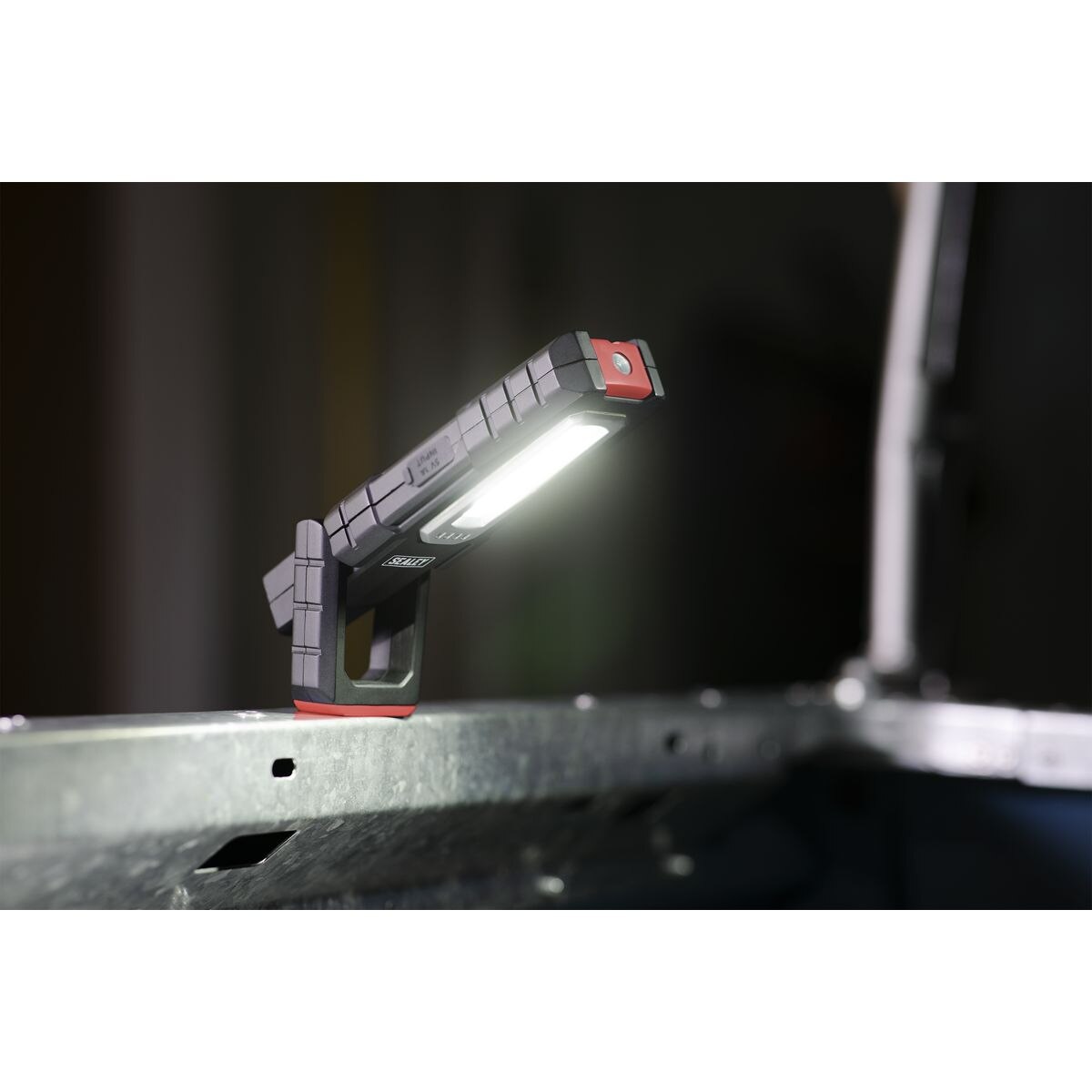 Sealey Wireless Rechargeable Inspection Light 5W COB & 1W SMD LED - Image 6