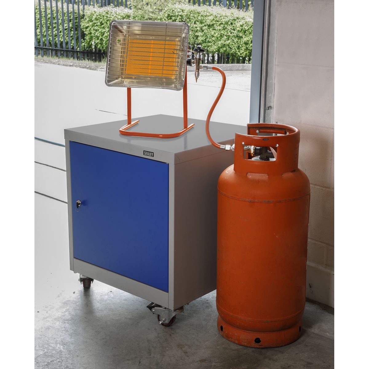 Sealey Space Warmer Propane Heater with Stand 14,330Btu/hr - Image 9