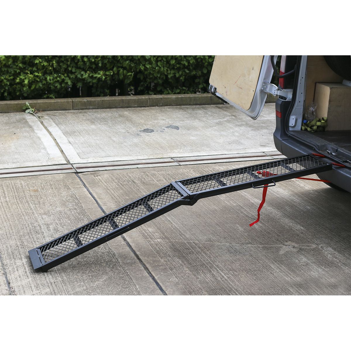 Sealey Steel Mesh Folding Loading Ramp 360kg Capacity - Image 2