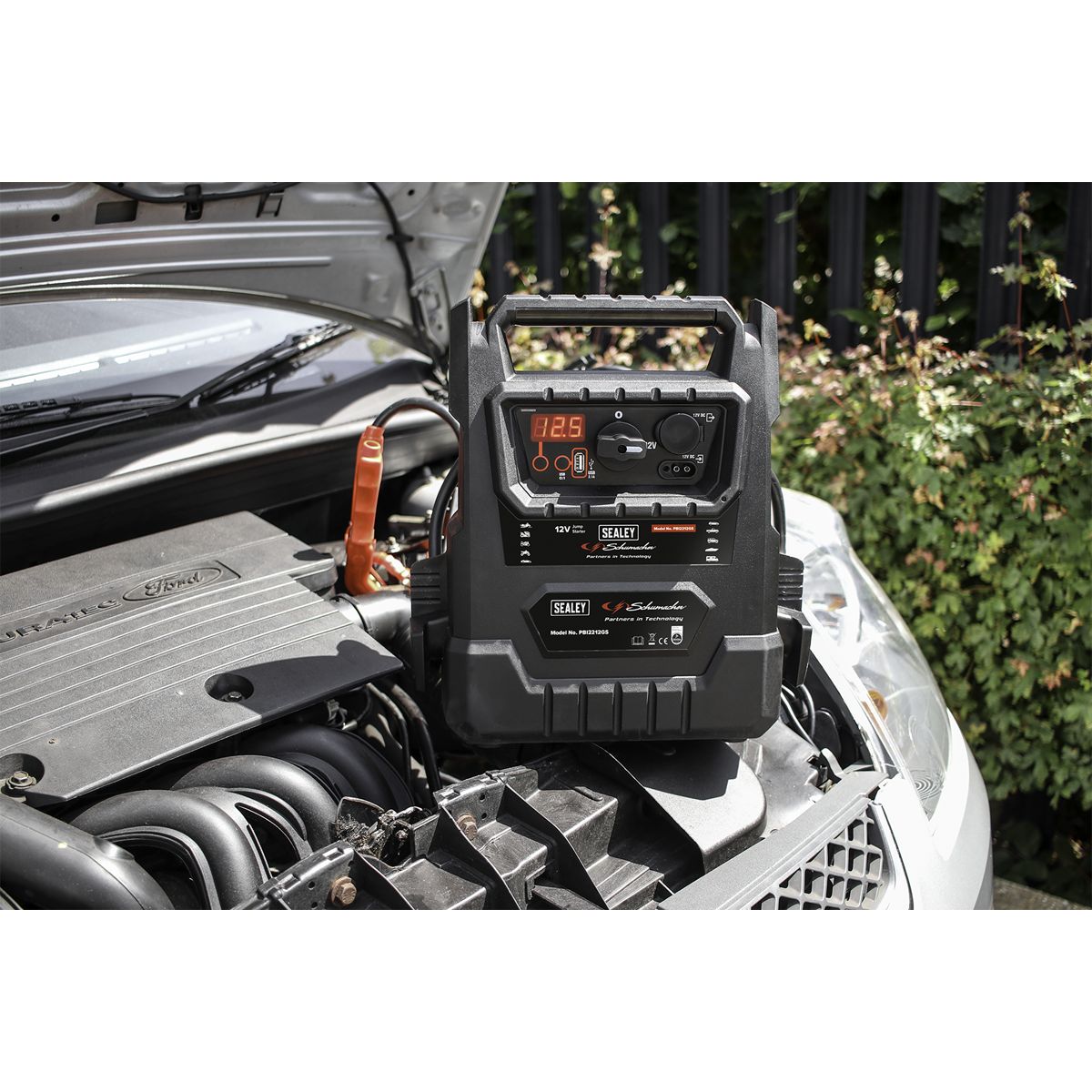 Sealey 12V RoadStart Emergency Jump Starter 2300 Peak Amps - DEKRA Approved - Image 4