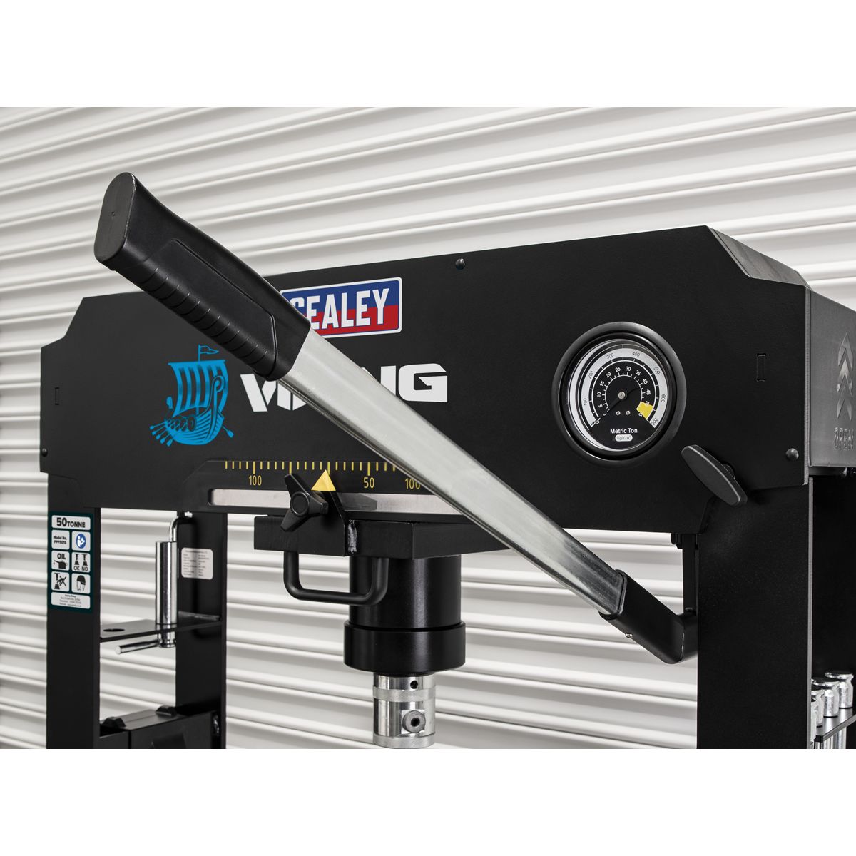 Sealey Viking Floor Type Air/Hydraulic Press with Sliding Ram & Foot Pedal 50 Tonne - Image 10