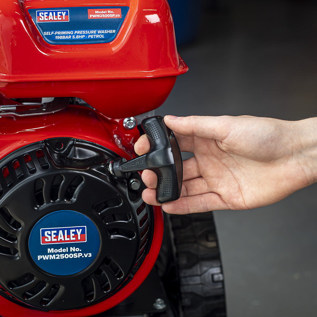 Sealey Pressure Washer 198bar 513L/hr Self-Priming 5.8hp Petrol PWM2500SP